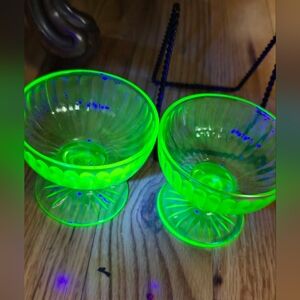 Uranium Ice Cream Glasses Pair